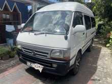 Toyota Dolphin 172 2004 Van