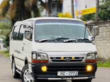 Toyota Dolphin 172 1999 Van
