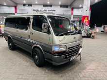 Toyota Dolphin LH172 2001 Van