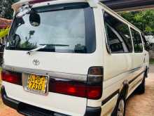 Toyota Dolphin 172 2002 Van