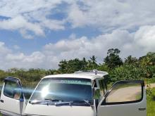 Toyota Dolphin 172 2001 Van