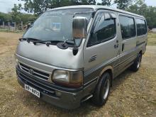 Toyota Dolphin 1993 Van