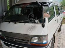 Toyota Dolphin 182 2002 Van