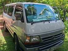 Toyota Dolphin 2002 Van
