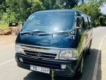 Toyota Dolphin 2002 Van