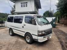 Toyota Dolphin 1989 Van