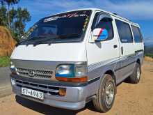 Toyota Dolphin 1990 Van