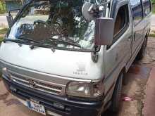 Toyota Dolphin 1990 Van