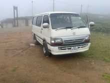 Toyota Dolphin 1990 Van