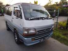 Toyota Dolphin 1990 Van