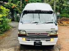 Toyota Dolphin 1990 Van