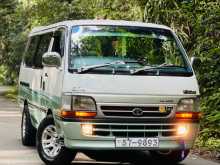 Toyota Dolphin 1990 Van