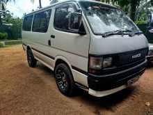 Toyota Dolphin LH102 1991 Van