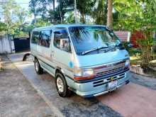 Toyota Dolphin 1992 Van