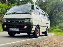 Toyota Dolphin 1992 Van