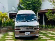 Toyota Dolphin 1993 Van