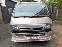 Toyota Dolphin 1993 Van