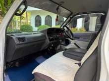 Toyota Dolphin 1993 Van