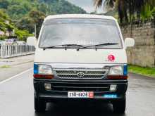 Toyota Dolphin 1993 Van