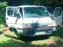 Toyota Dolphin 1994 Van