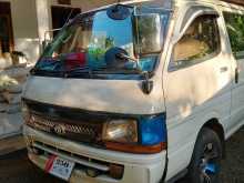 Toyota Dolphin 1997 Van