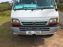 Toyota Dolphin 2003 Van