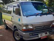 Toyota Dolphin 1998 Van