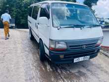 Toyota Dolphin 1998 Van