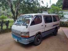 Toyota Dolphin 1998 Van