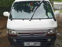 Toyota Dolphin 1998 Van