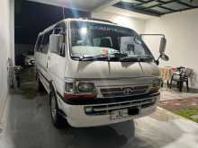 Toyota Dolphin 1999 Van