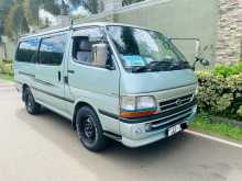 Toyota Dolphin 1999 Van