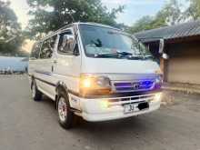 Toyota Dolphin 1999 Van