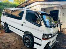 https://riyasewana.com/uploads/toyota-dolphin-2000-1013562212984.jpg