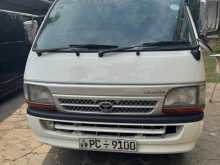 Toyota Dolphin 2000 Van