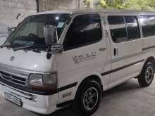 Toyota Dolphin 2000 Van
