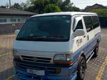 Toyota Dolphin 2001 Van