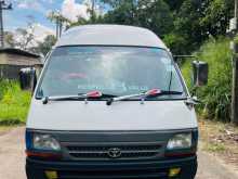 Toyota Dolphin 2001 Van