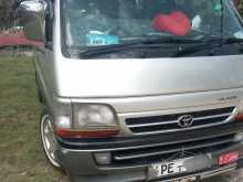 Toyota Dolphin 2001 Van