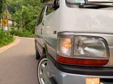Toyota Dolphin 2002 Van