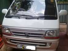 Toyota Dolphin 2002 Van