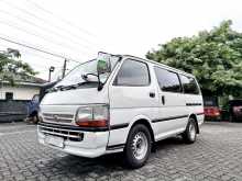 Toyota Dolphin GL 2002 Van
