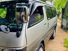 Toyota Dolphin 2002 Van