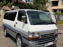 Toyota Dolphin 2002 Van