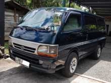 Toyota Dolphin 2002 Van