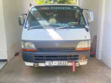 Toyota Dolphin 2002 Van