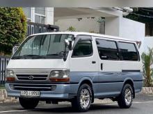 Toyota DOLPHIN 2002 Van