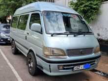 Toyota Dolphin 2002 Van