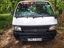 Toyota Dolphin 2002 Van