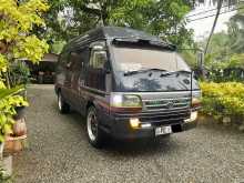 Toyota Dolphin 2002 Van